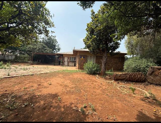 4 BEDROOM HOUSE FOR SALE IN VANDERBIJLPARK CW 2